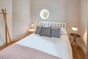 Burnsyde Beach House - Image 5
