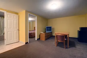 Americas Best Value Inn-Nacogdoches - Image 2
