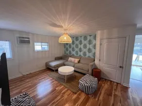 Casa Madre Chic Lakefront Cottage near Ann Arbor - Image 3