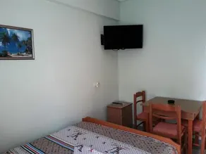 Tani's Guesthouse - Image 4