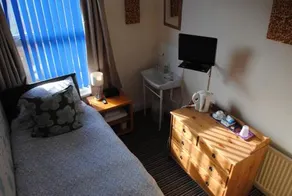McHalls Hotel - Image 2