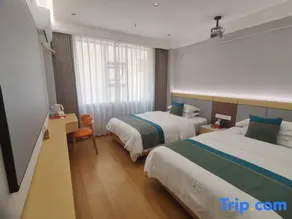 Ruifeng Hotel - Image 1