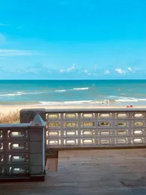 Luxurious beachfront townhouse - Image 2