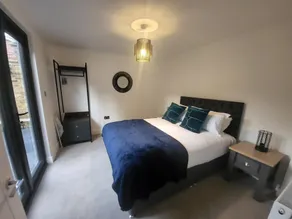 Isleworth Apartments - Image 4