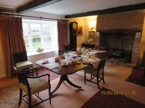 Home Farmhouse Bed & Breakfast - Image 5
