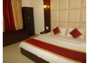 Royal Stay near Mall road - Image 4