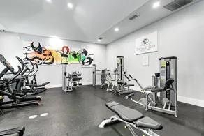 Wonderful 3 Bedroom Condo in the Heart of Aventura - Image 4