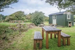 Haven View Shepherd's Hut - Image 4