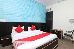 OYO 26920 Dev Hotel - Image 2