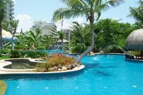 Blue Summer Inns Sanya Bay - Image 1