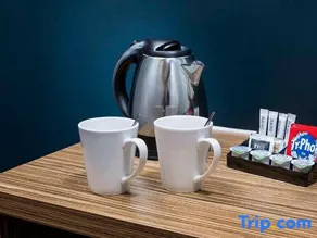 Travelodge Thurrock Lakeside - Image 2