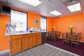 Rest Inn West Memphis - Image 3