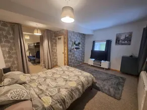 Two Bedroom Barn Conversion - Image 5