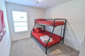 Charming & Comfy Close To Stadium & Campus Parents Game Weekend - Image 4