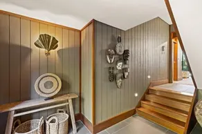 Yacht Club Villa - Image 5