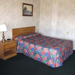M Star Hotel Canajoharie - Image 3