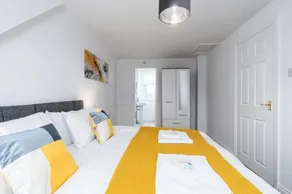 Spacious Modern Home in Sheffield - Image 4