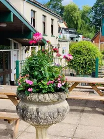 The Milton Hotel - Image 2