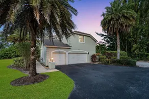 8BR Entertainers Estate w Pool Games Theater - Image 2