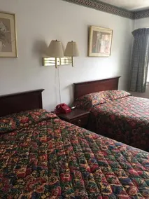 Front Royal Motel - Image 2