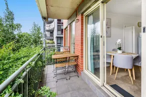 Chic 2-bed Apartment Near Albert Park - Image 4