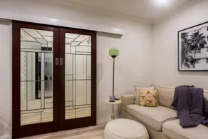 Beautiful Pet Friendly 1BR Cottage With Patio - Image 4