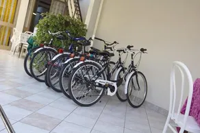 Hotel Pigalle - Image 2