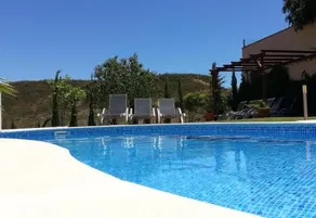 5 Bedroom Villa Pool and Garden - Image 1