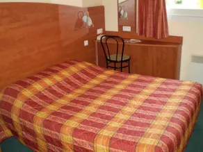 Adam's Hotel - Image 4