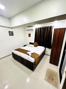 Pinaki Comfort Stay | Rooms & Caretaker - Image 4