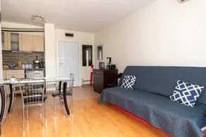 Golden Fort Apartments - Image 2