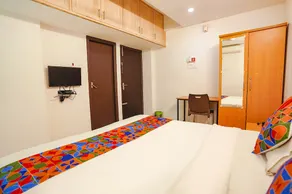 Fabhotel Krystal - Image 4