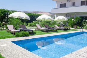 Euphoria Home for 6 with pool and garden - Image 5