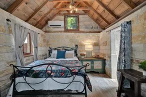 The Stanley | SoCo Estate + Pool + Pet OK - Image 4