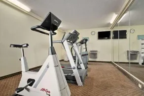Days Inn by Wyndham Forrest City - Image 2