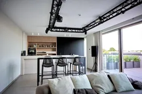 KAOZ Highstreet The Luxury Loft - Image 3