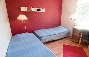 3 Bedroom Nice Apartment In Gotlands Tofta - Image 2