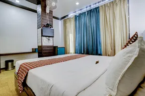 Hotel RR Suites - Near LODHA Xperia Mall - Image 4
