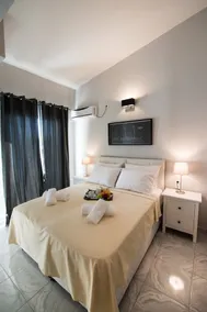 2BR Flat in Lefkada in Kariotes - Image 2