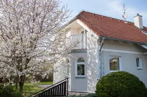 IdyllicPrague Cherry Tree Cottage - Image 4