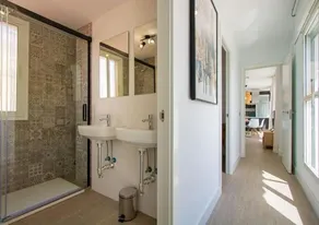 Triana Central Deluxe Skyview - Image 5