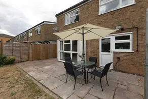 Skyvillion London Hydean Way - 2-bed House + Garden - Image 2