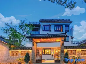 Riverside Villa - Image 2