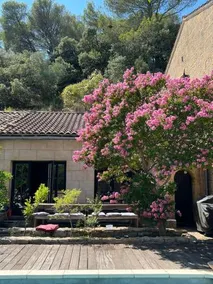 Villa pont du Gard 4 Bedrooms - Image 4