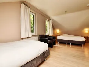 Beautiful, modern house with stunning views, hot tub and sauna in green surroundings - Image 2