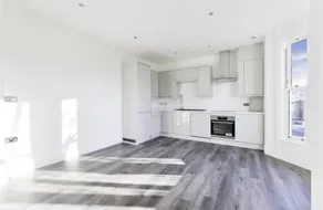 Luxury Self-contained 2-bedroom Duplex Apartment - Image 2