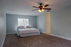 4 bedroom 2 miles from Hospital - Image 2