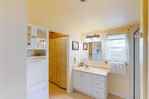 Cottage At Nye Beach - Image 4