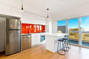 2Bdrm Beachside Town House with Ocean Views - Image 4