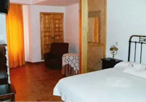 Hostal Duque - Image 1